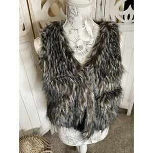 ESCIO Womens Brown Faux Fur Vest Fully Lined Soft Size Medium Cropped Anthro